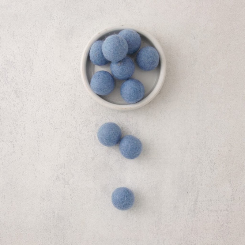Filcane kroglice, set 10 kom light blue